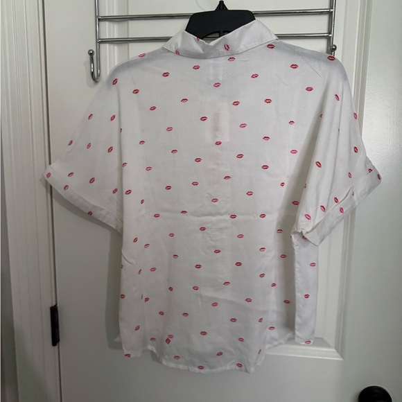 Japna White and Pink and Red lips Button Down Shirt - Picture 7 of 7